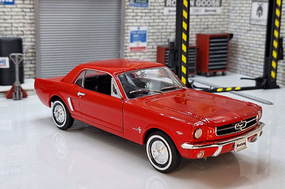 Ford Mustang Coupe 1964 Red 1:24 Scale Car