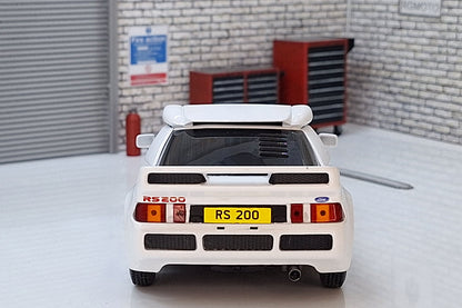 Ford RS 200 White 1984 1:24 Scale Car Model