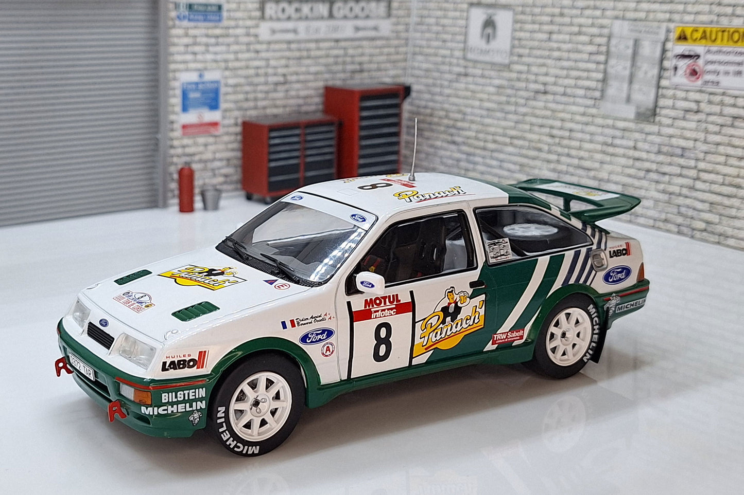 Ford Sierra Cosworth (1988) Didier Auriol - 1:24th Rally 1:24 Scale