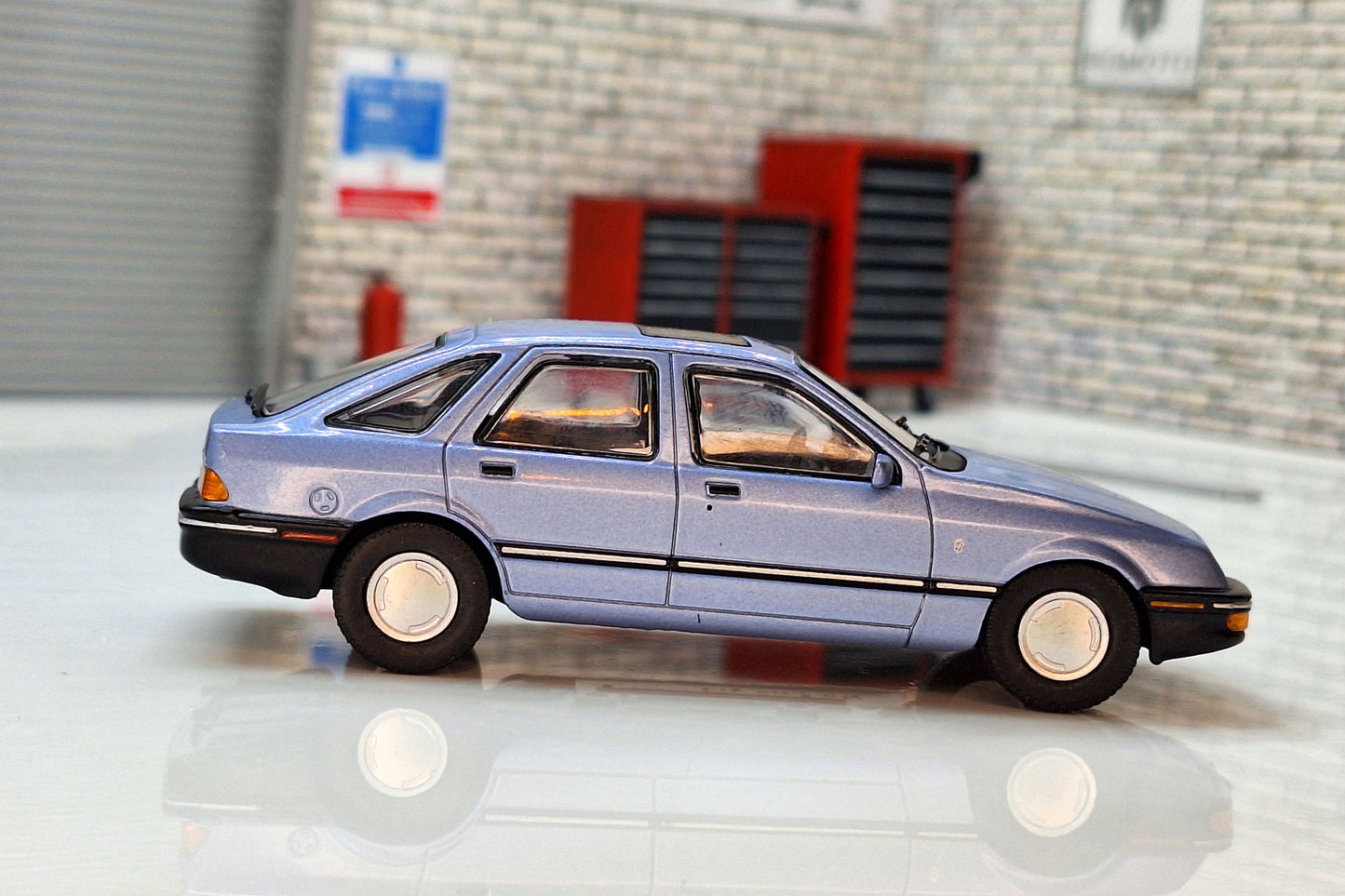 Ford Sierra Ghia 1984 - Lt.Blue 1:43 Scale