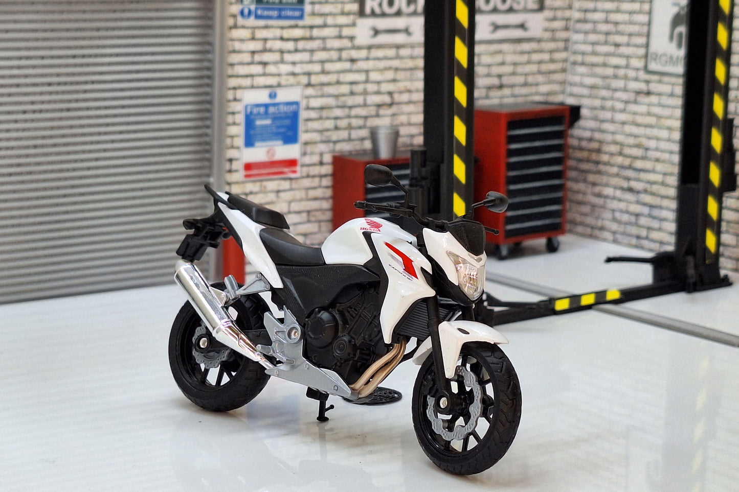 HONDA CB500F 1:18 Scale Motorcycle