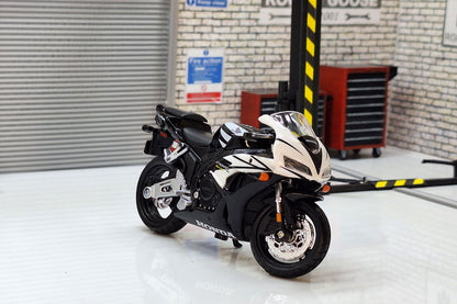 HONDA CBR1000RR  Black FireBlade 1:18 Scale Motorcycle