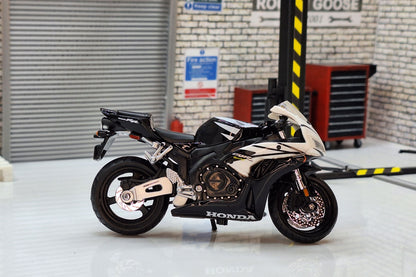 HONDA CBR1000RR  Black FireBlade 1:18 Scale Motorcycle