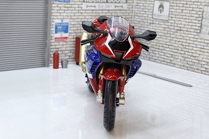 Honda CBR 1000RR Fireblade Red White Blue  1:12 Scale Motorcycle