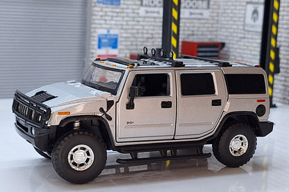 Hummer H2 Silver 1:32 Scale Car