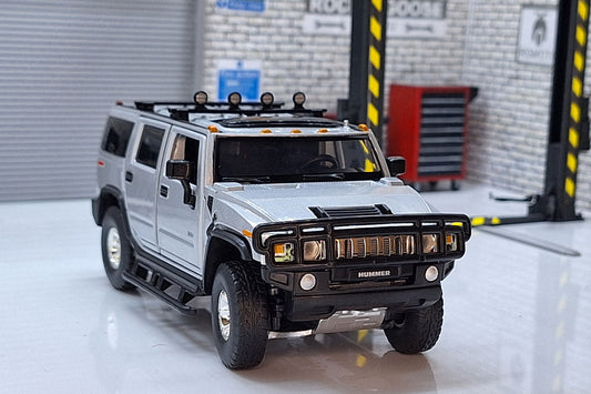 Hummer H2 Silver 1:32 Scale Car