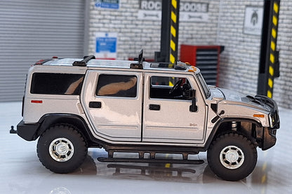 Hummer H2 Silver 1:32 Scale Car