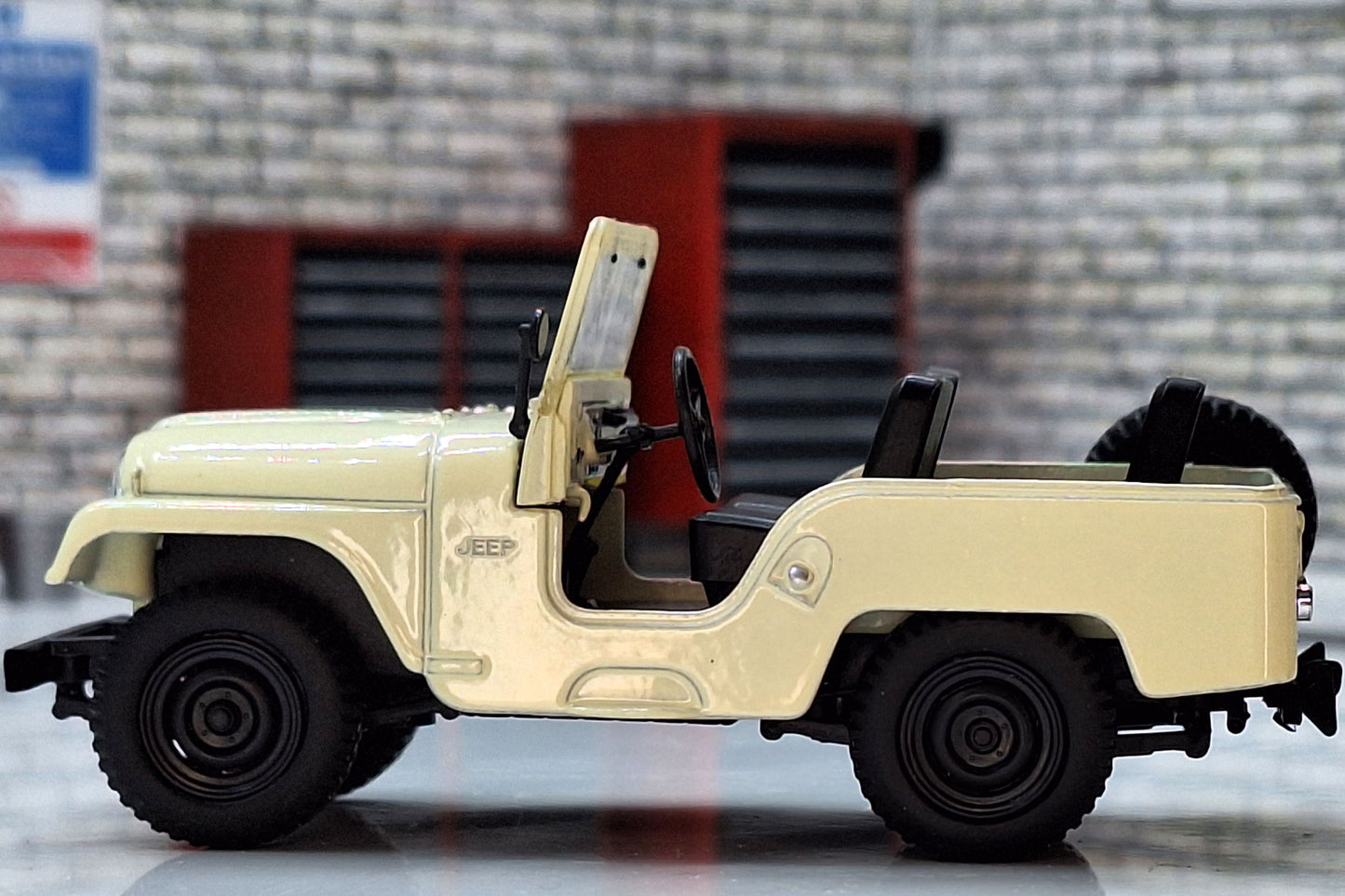 Ika Jeep Cream 1956 1:43