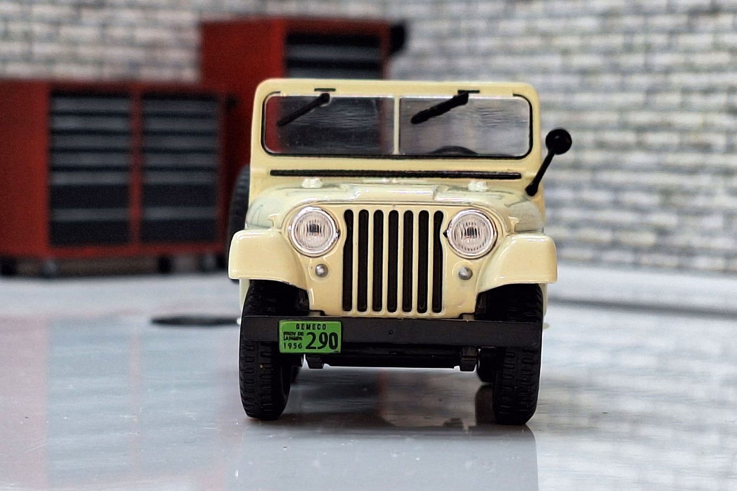 Ika Jeep Cream 1956 1:43