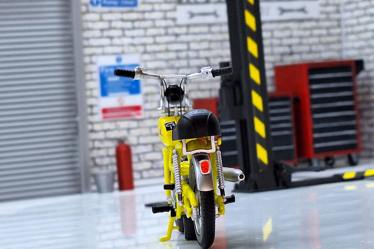 Italjet Go Go 1:18 Scale Monkey Bike