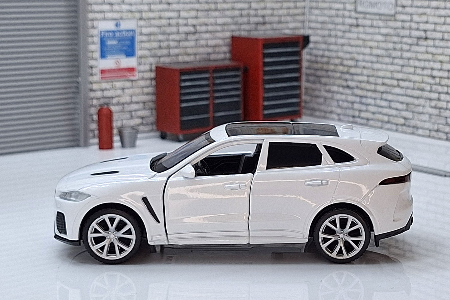 Jaguar F-Pace White -  1:36 Scale Car Model