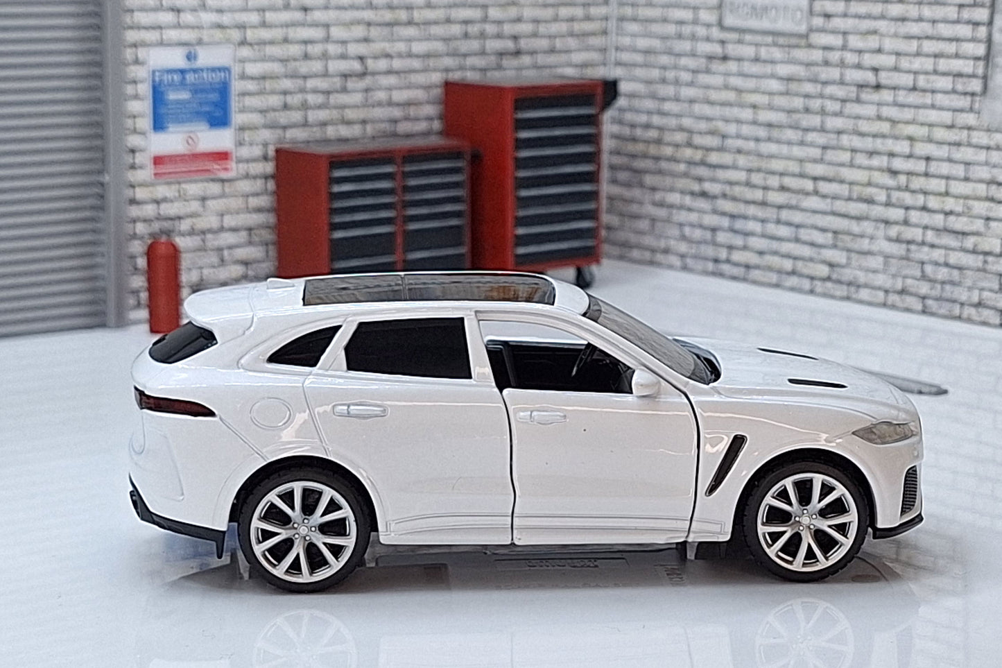 Jaguar F-Pace White -  1:36 Scale Car Model