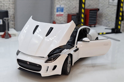 Jaguar F-Type Coupe 1:24 Scale Car Model