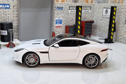 Jaguar F-Type Coupe 1:24 Scale Car Model