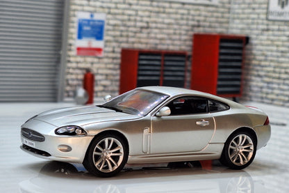 Jaguar XK Coupe 2006 Cased 1:43 Scale Supercar