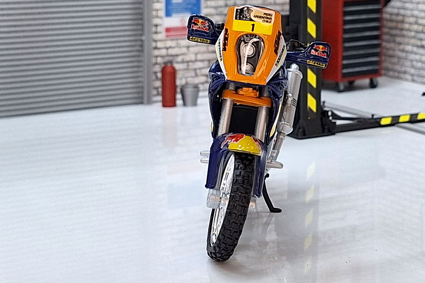 KTM 450 Rally Dakar Red Bull 1:18 Scale