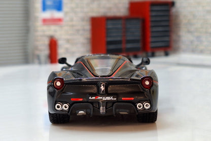 La Ferrari Aperta 2016 Cased 1:43 Scale