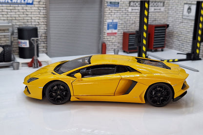 Lamborghini Aventador LP700-4 1:24 Scale