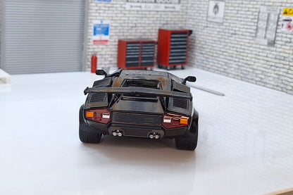 Lamborghini Countach Black  1:24 Scale