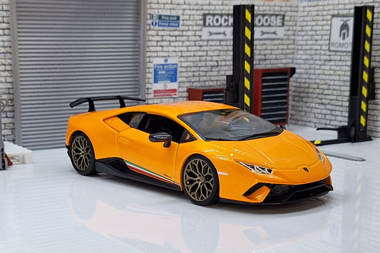 Lamborghini Huracan LP610-4 - Orange 1:24 Scale