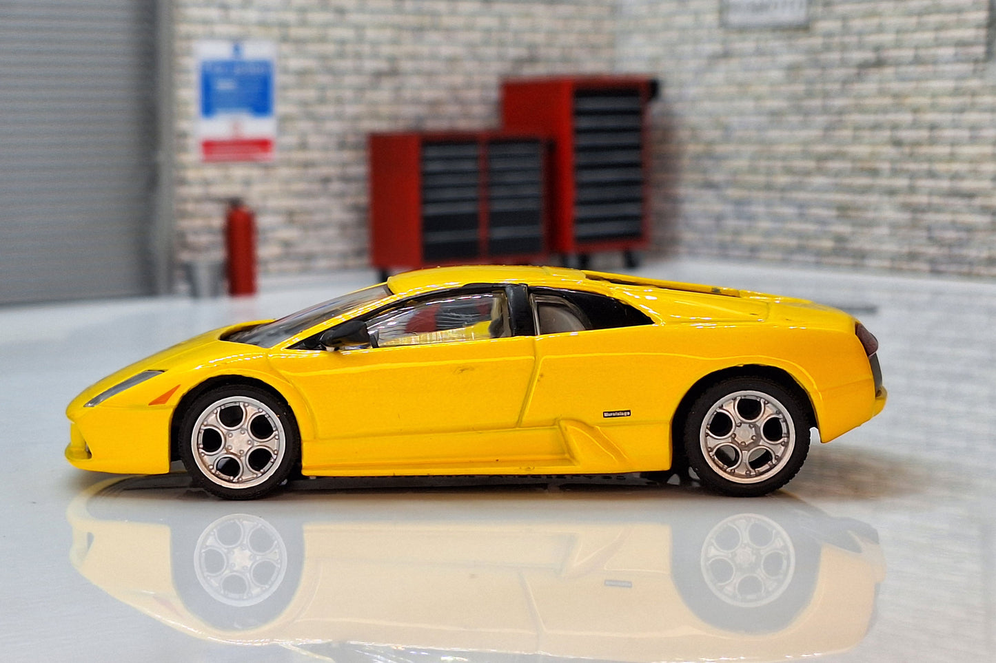 Lamborghini Murcielago - Yellow 1:43 Scale