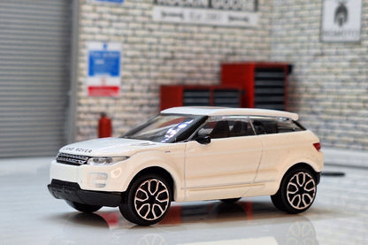 Land Rover Lrx (Evoque) 2010 - White 1:43 Scale Bburago