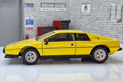 Lotus Esprit 79 - Yellow 1:24 Scale Car Model