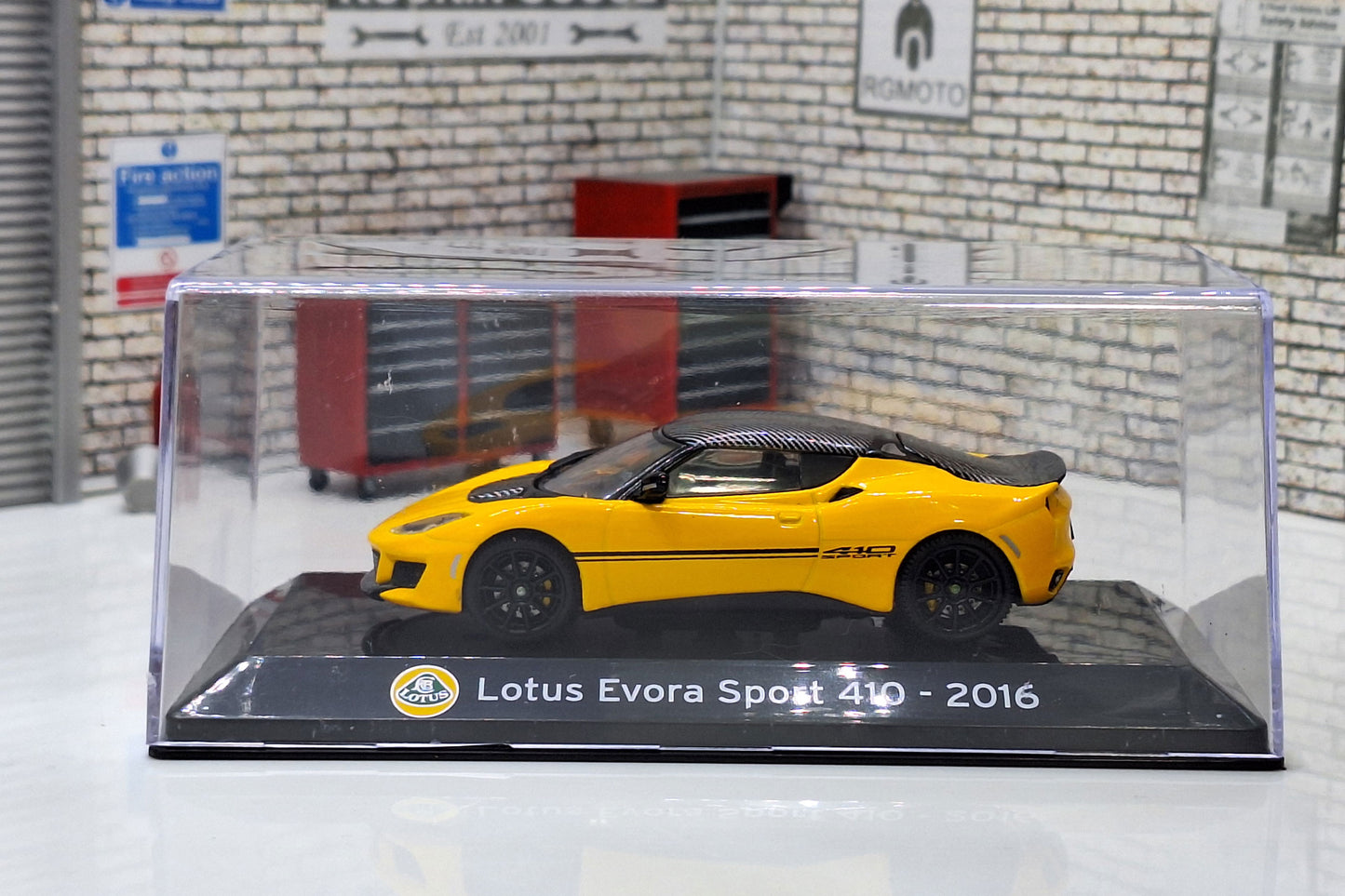 Lotus Evora Sport 410 2016 Cased 1:43 Scale Supercar