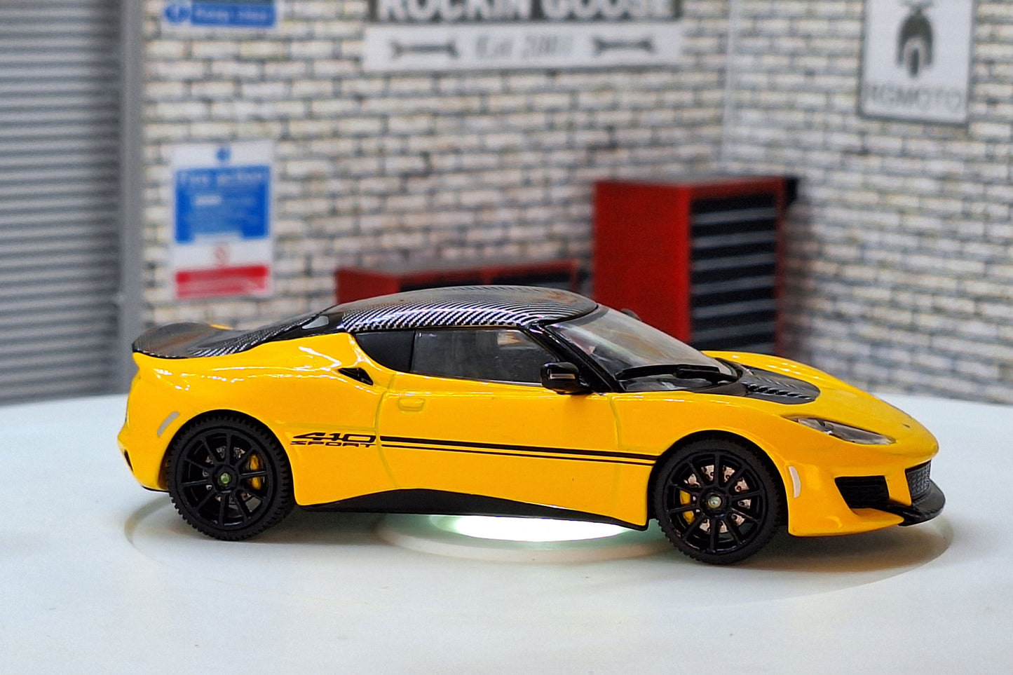 Lotus Evora Sport 410 2016 Cased 1:43 Scale Supercar