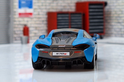 Mclaren 570S Coupe 2015 Cased 1:43 Scale Supercar