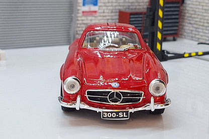 Mercedes 300 SL  Red 1:24 Scale