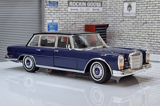 Mercedes 1963 600 Blue  1:24 Scale Model