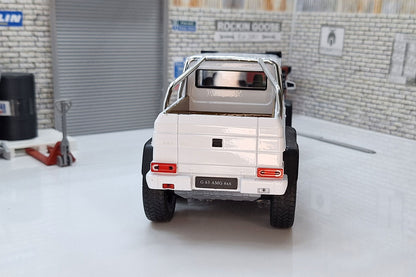 Mercedes AMG G 63 6x6 - White 1:24 Scale