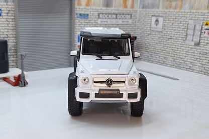 Mercedes AMG G 63 6x6 - White 1:24 Scale