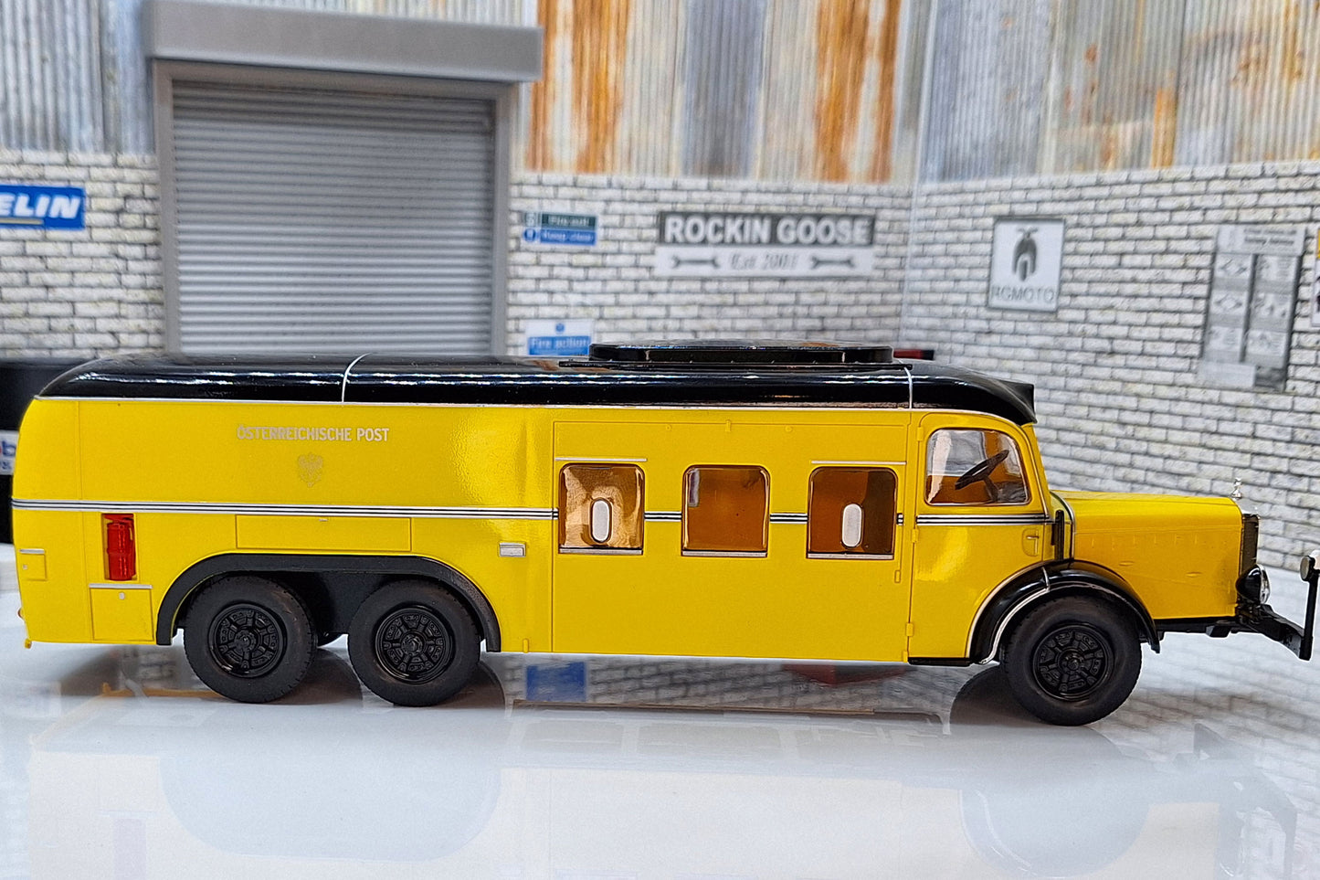 Mercedes-Benz 10000 Osterreichische Post Germany 1938 1:43 Scale Bus