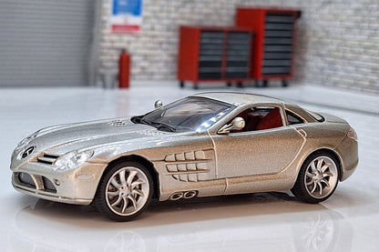 Mercedes Benz Slr 1:43 Scale