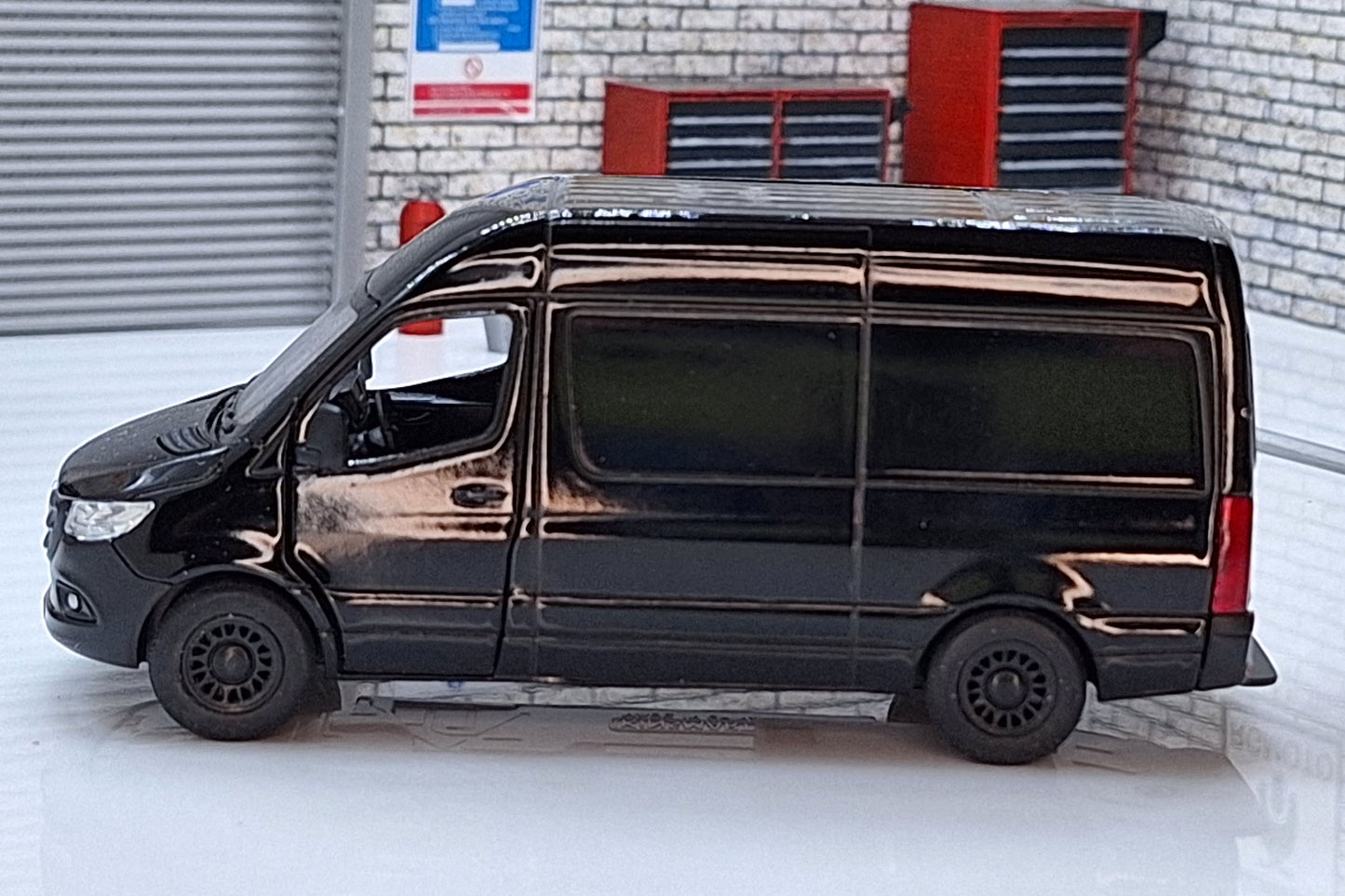 Mercedes Sprinter Van Black 1:50 Scale