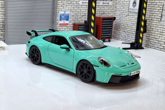 PORSCHE 911 GT3 2021 Turquoise 1:24 Scale Car Model