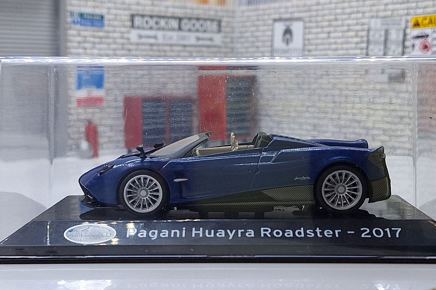 Pagani Huayra Roadster 201 Cased 1:43 Scale Supercar