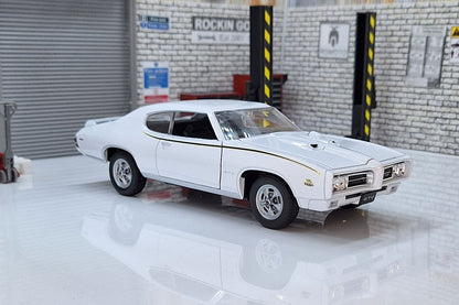 Pontiac GTO 'The Judge' 1969 - White 1:24 Scale Car