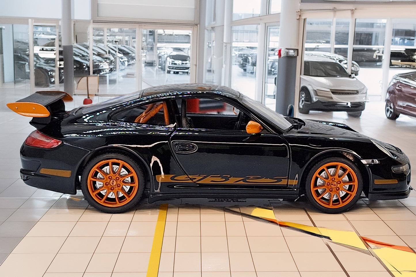 PORSCHE 911 GT3 RS (997) Black Orange  1:24 Scale Car Model