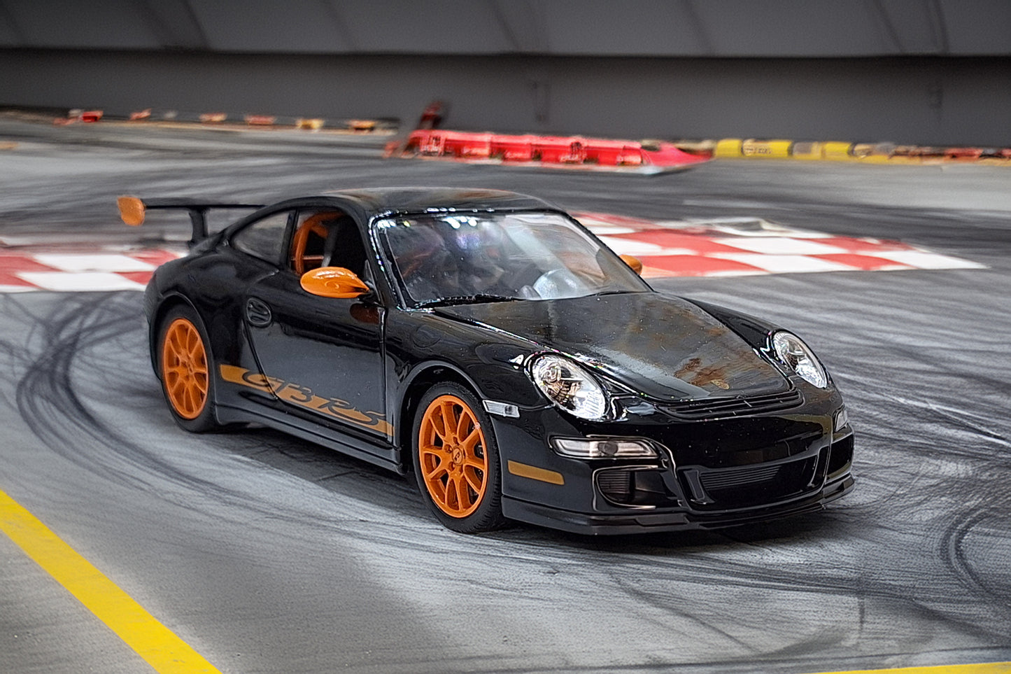 PORSCHE 911 GT3 RS (997) Black Orange  1:24 Scale Car Model