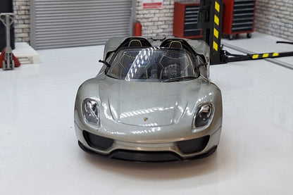 Porsche 918 Spyder - Metalic Grey 1:24 Scale Car Model