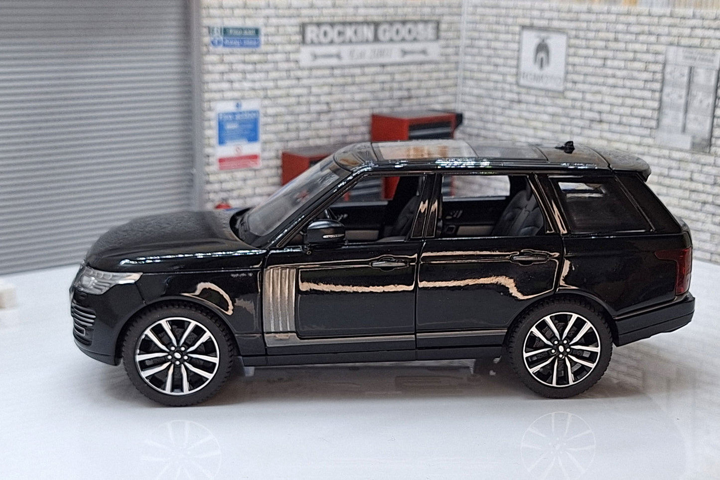 Range Rover 50th Anniversary Version Black 1:24 Scale Car Model with Sounds & Light