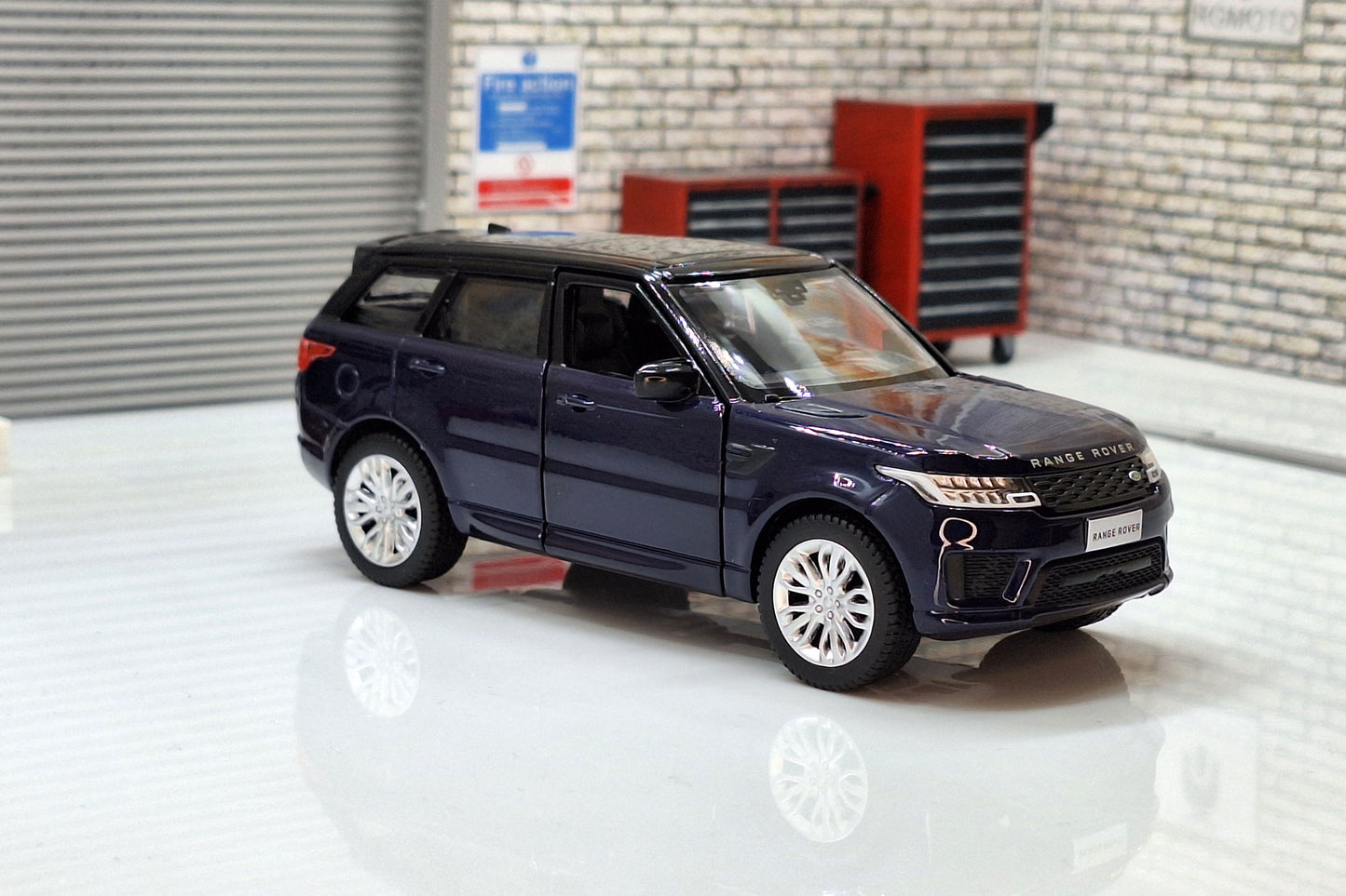 Range Rover Sport - Portofino Blue 1:36 Scale Car Model