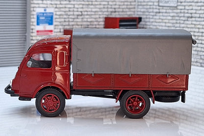 Renault 2 Tonnes Tarpaulin Covered Van 1:43 Scale Model