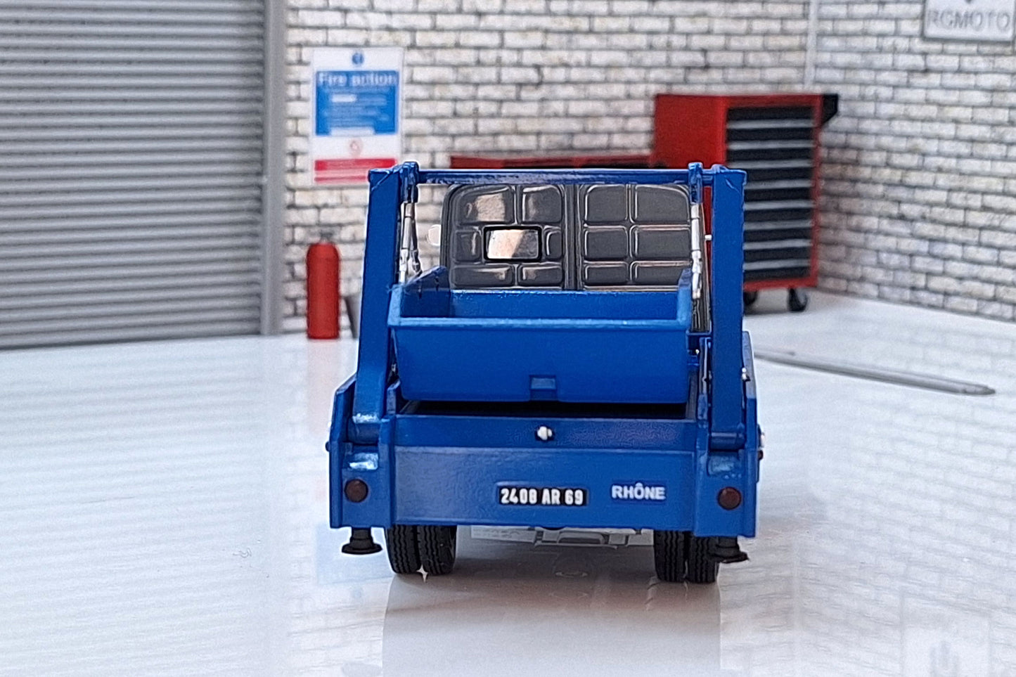 Renault 2.5 Ton Skip Truck 19561:43 Scale Model