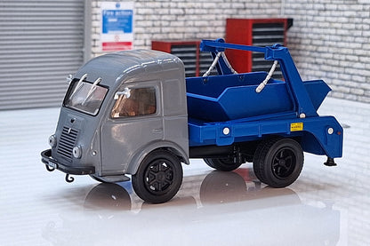 Renault 2.5 Ton Skip Truck 19561:43 Scale Model