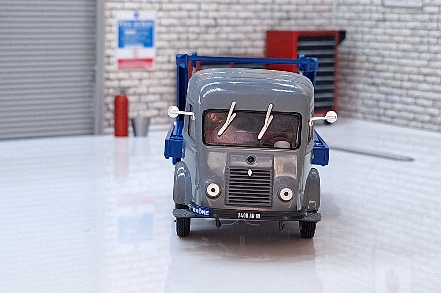 Renault 2.5 Ton Skip Truck 19561:43 Scale Model