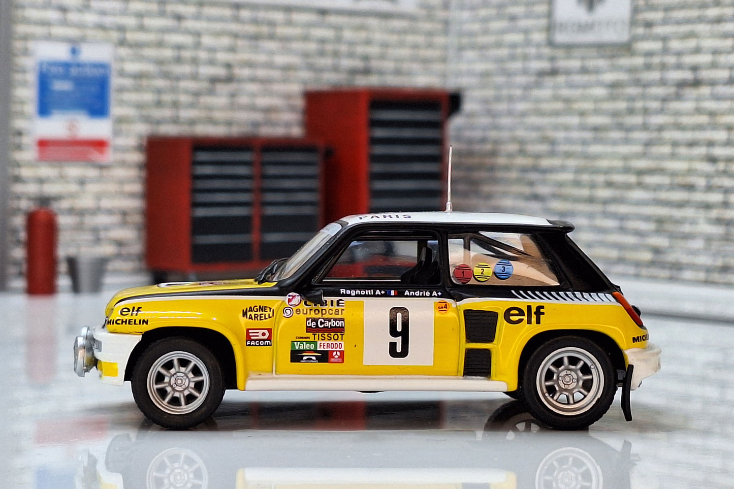 1:43 Scale Model Renault 5 Turbo - Ragnotti #9  -  IXO Rally Car